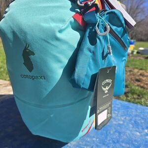 Cotopaxi Allpa 20 Travel Backpack + Osprey Daylite Crossbody Sling Bundle